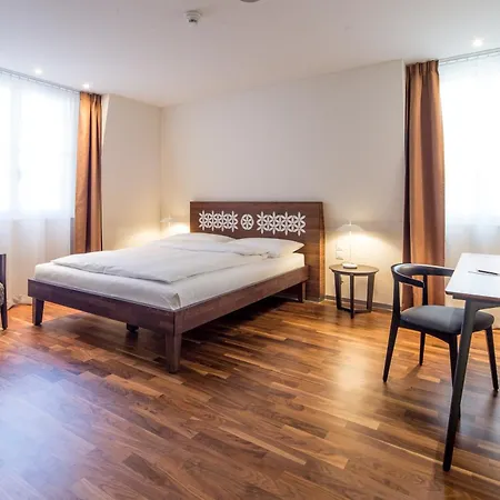 Schweizerhof Hotel 3*