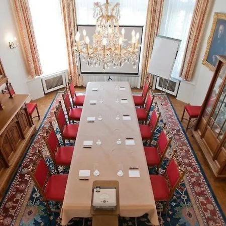 Hotel Schweizerhof 3*