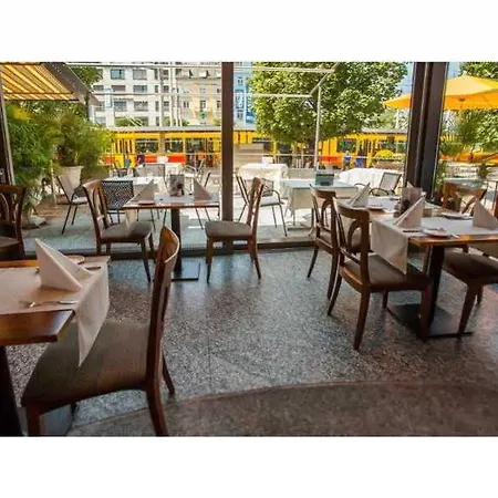 Schweizerhof Hotel 3*
